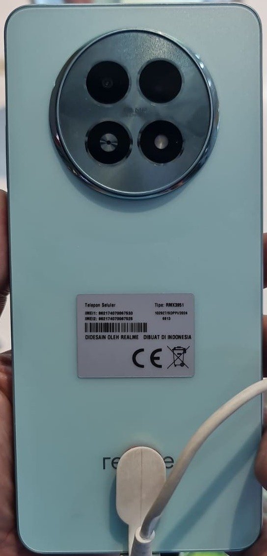 Realme 13 5G - Smartphone 5G dengan performa tinggi dan desain modern | kredithpbandung