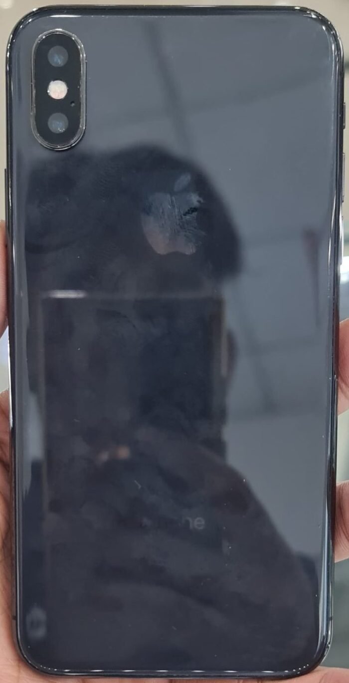 iP XS blkg 3